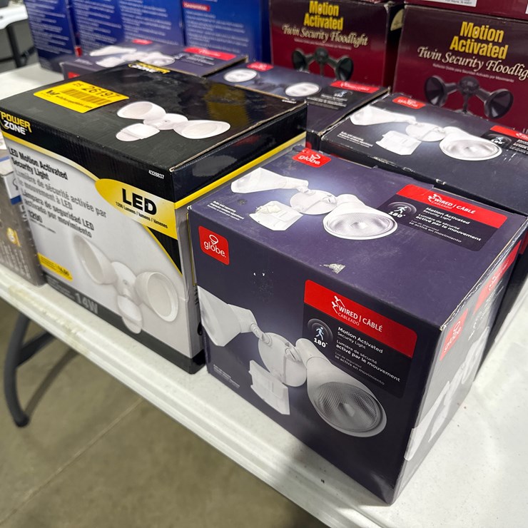 #26197 • Lot of (6) Motion Activated Security Flood Lights