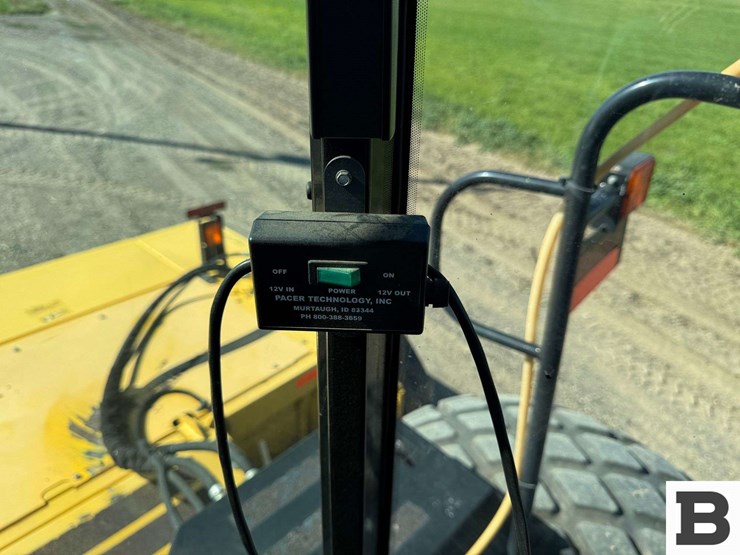 2015-new-holland-speedrower-260-image-68