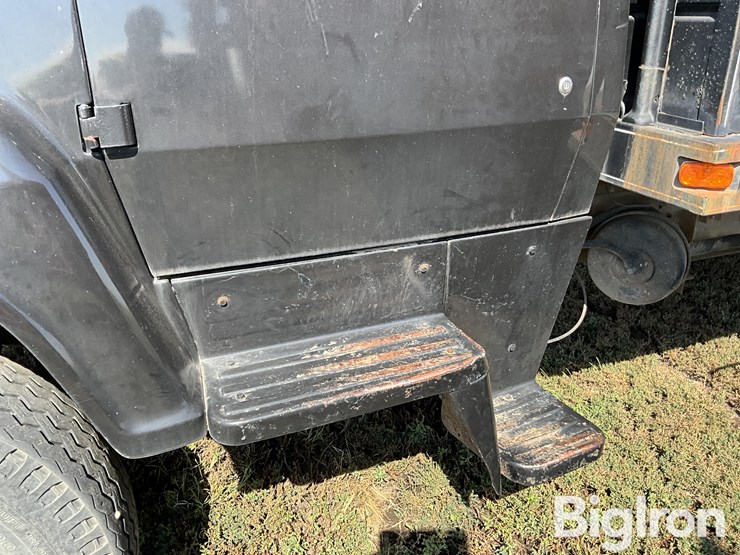 1975-ford-ln750-image-13