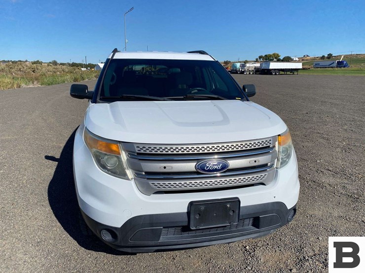 2013-ford-explorer-image-9