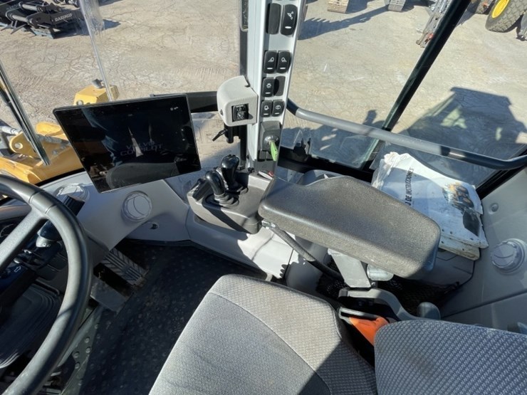 2020-volvo-l70h-image-22