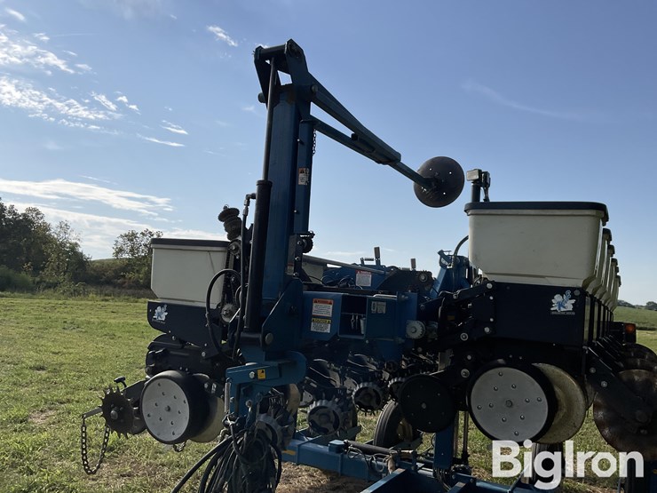 2009-kinze-3500-image-11