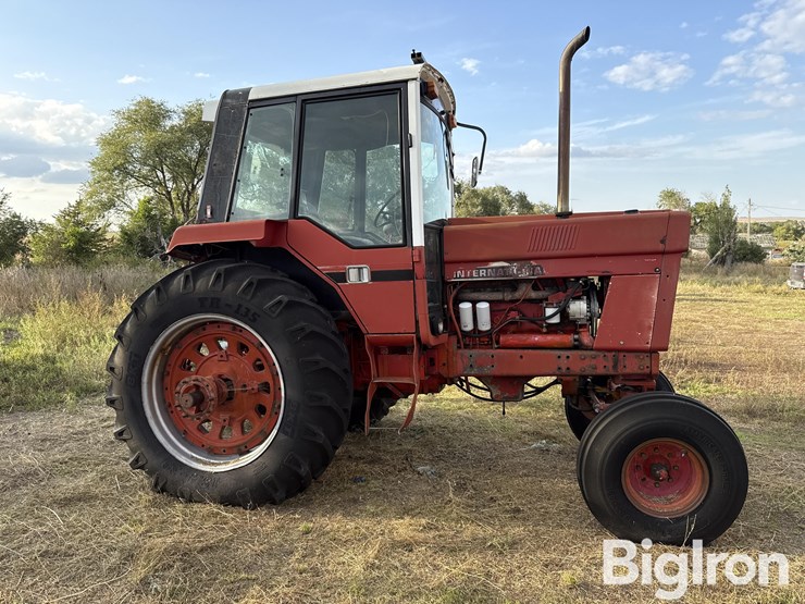 1976-international-1086-image-4