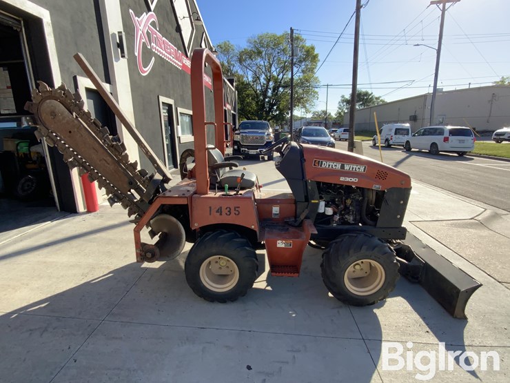 2004-ditch-witch-rt40-image-4