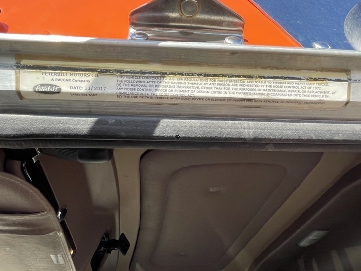 2018-peterbilt-367-image-54