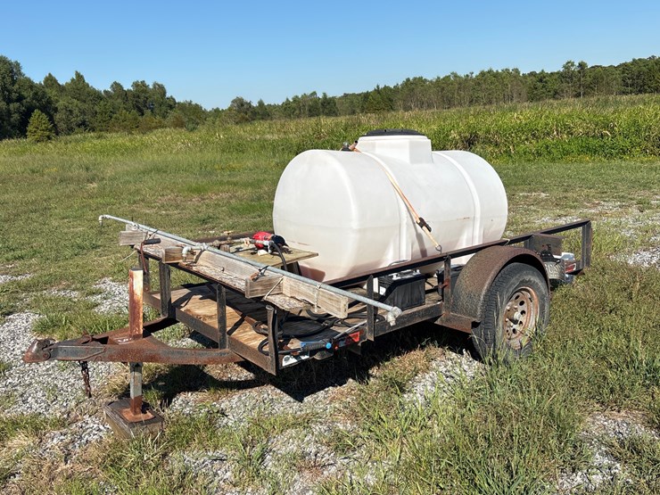 #181-•-utility-trailer-with-tank-and-eletric-sprayer-image-1