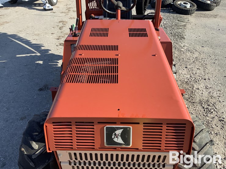 2000-ditch-witch-3700dd-image-15