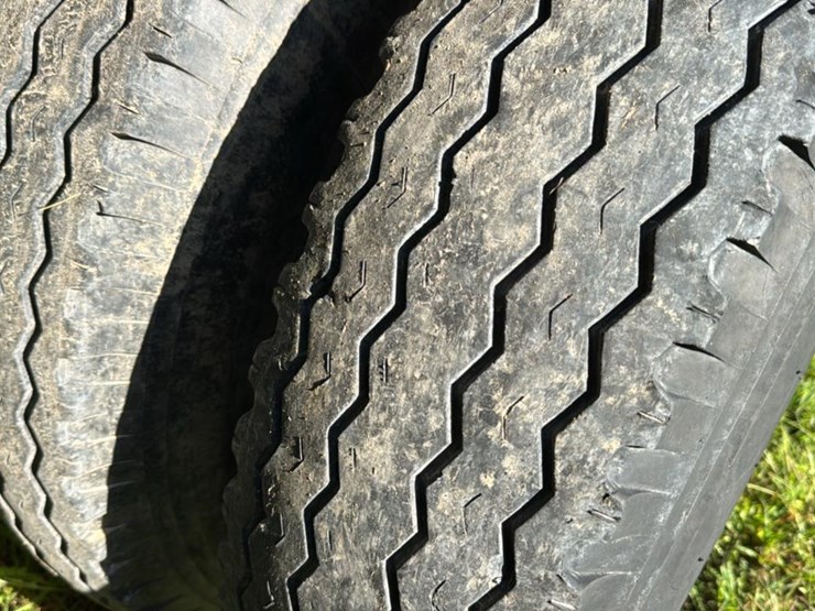 2015-deere-437d-image-39