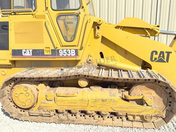 caterpillar-953b-image-16
