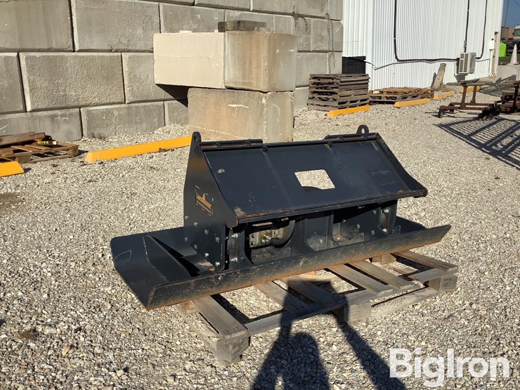 2024-landhonor-vpc-11-72w-skid-steer-plate-compactor-image-1