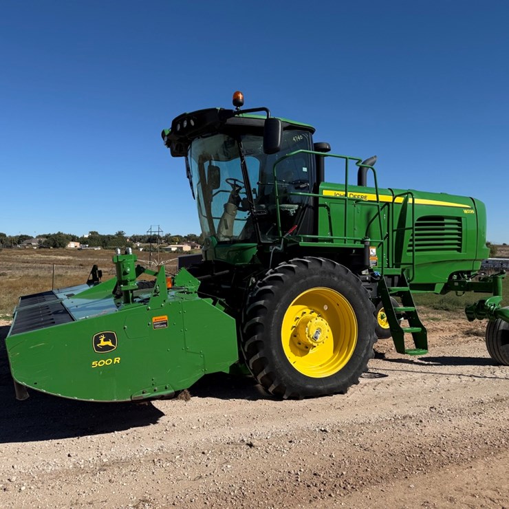 2019 JOHN DEERE W235
