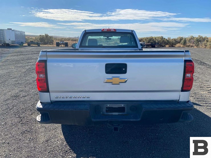 2017-chevrolet-silverado-1500-image-4