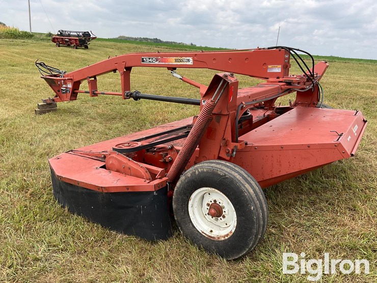 hesston-1340-image-7