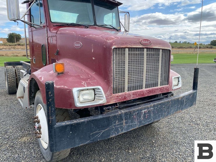 2003-peterbilt-330-image-6
