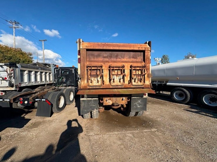 1994-mack-rd688s-image-5