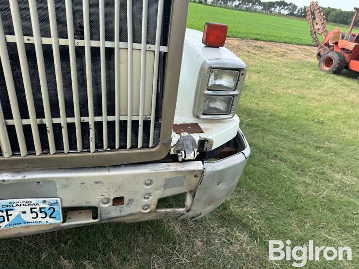 1992-international-9300-image-16