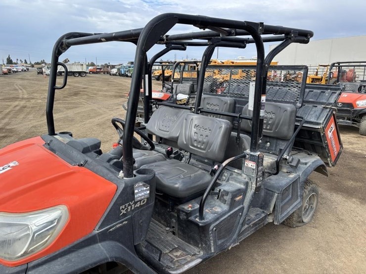 2019-kubota-rtvx1140-image-9