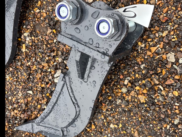 #25-•-wolverine-mini-excavator-ripper-image-2