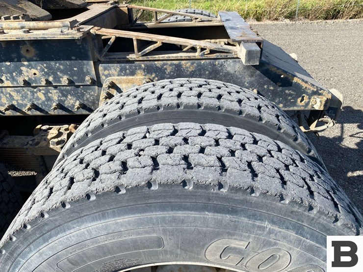 1995-mack-ch613-image-22