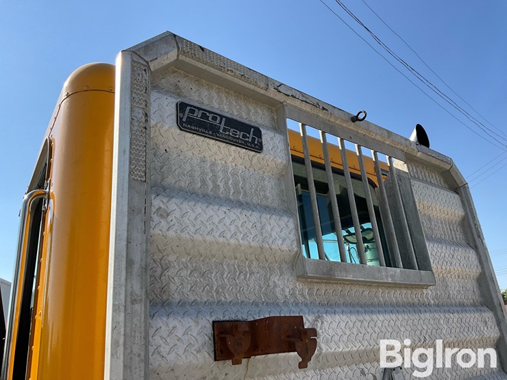 1992-peterbilt-357-image-15