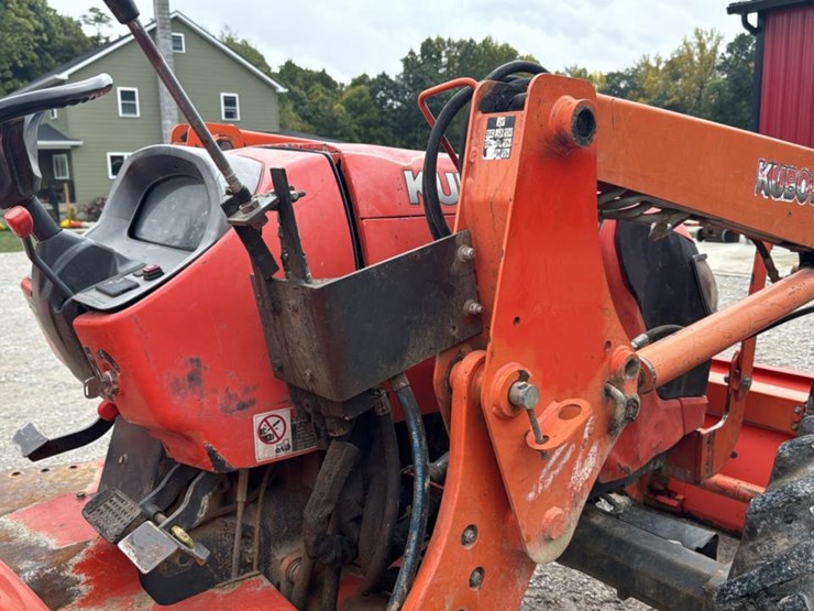 #2402-•-2012-kubota-tractor-image-19