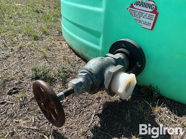 1500-gallon-poly-water-storage-tank-image-12