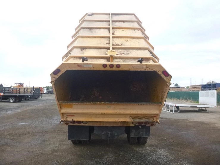 2004-international-durastar-4200-image-6