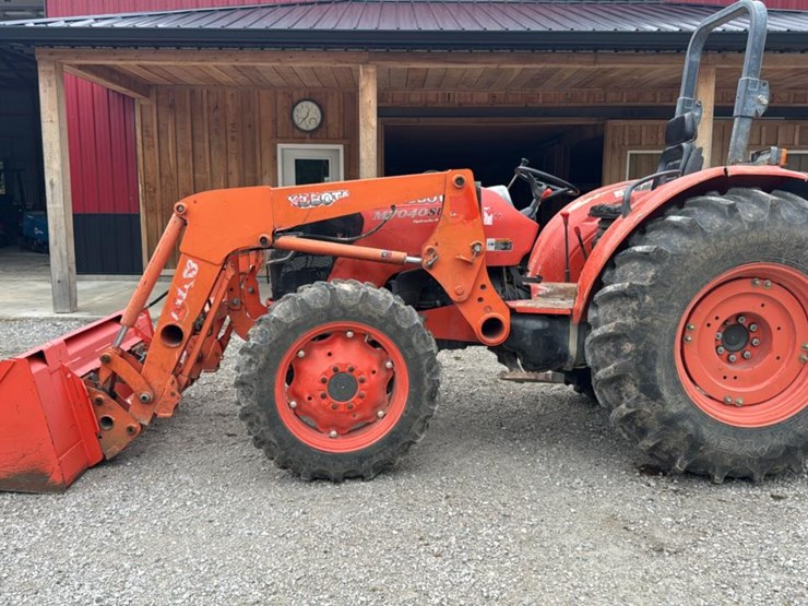 #2402-•-2012-kubota-tractor-image-2