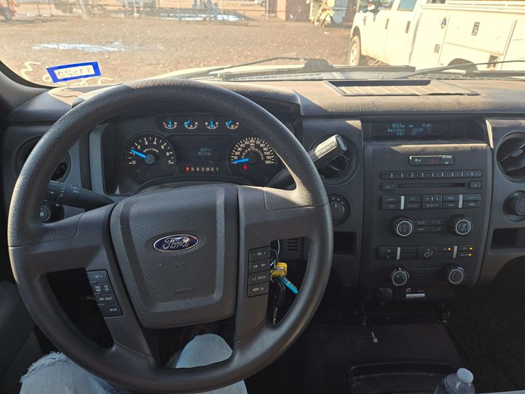 2013-ford-f150-xl-image-13