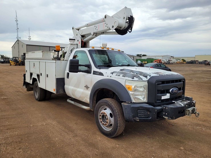 2012-ford-f550-image-3