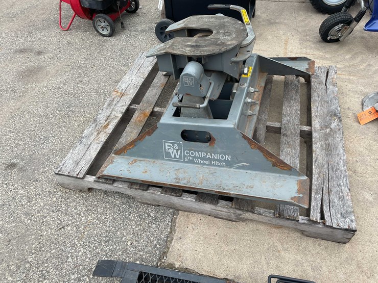 #8508-•-5th-wheel-hitch-(o3)-image-12