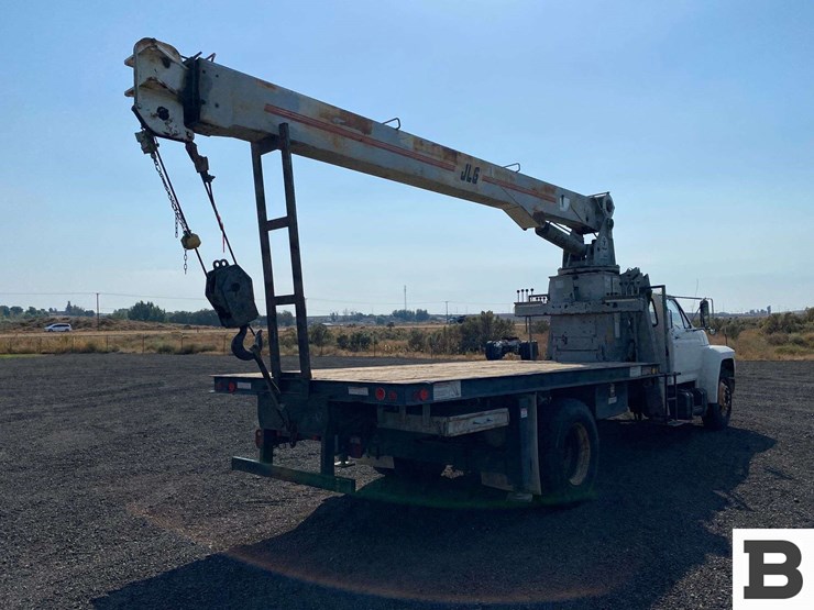 1985-ford-f800-image-4