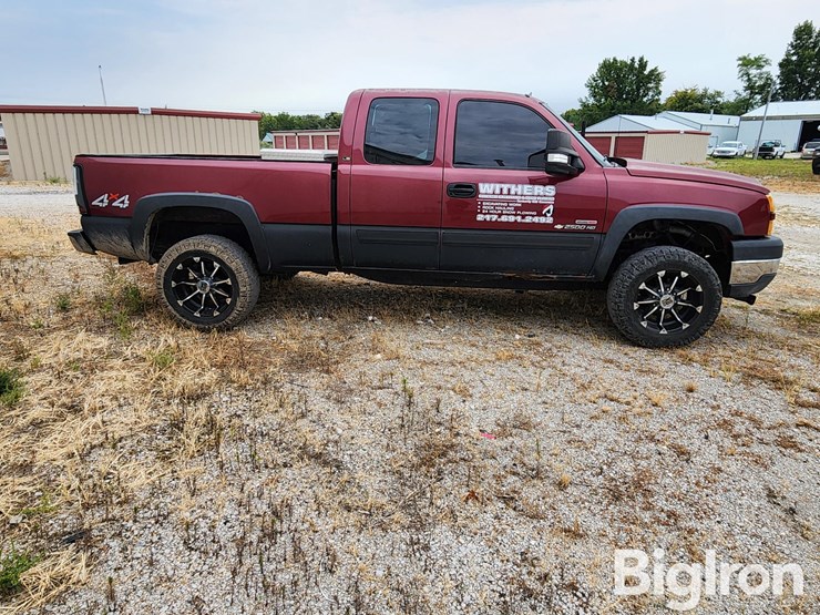 2005-chevrolet-silverado-2500-image-4