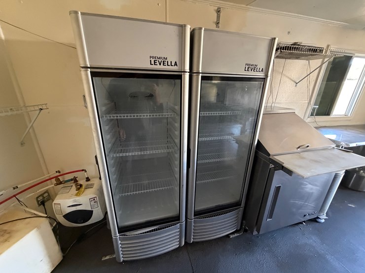 #17-•-#100a-•-food-trailer-image-14