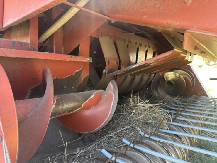 hesston-4790-image-14