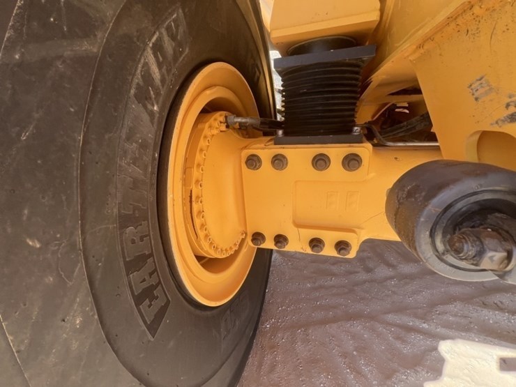 2020-volvo-a60h-image-27