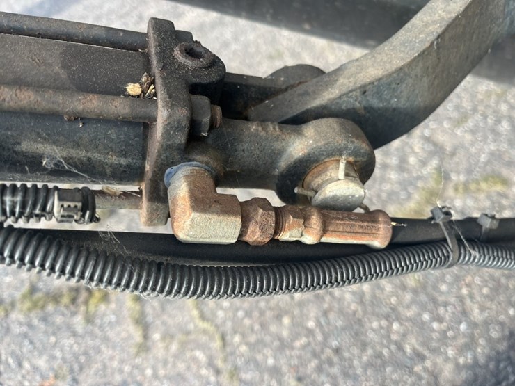 2011-international-7600-image-53