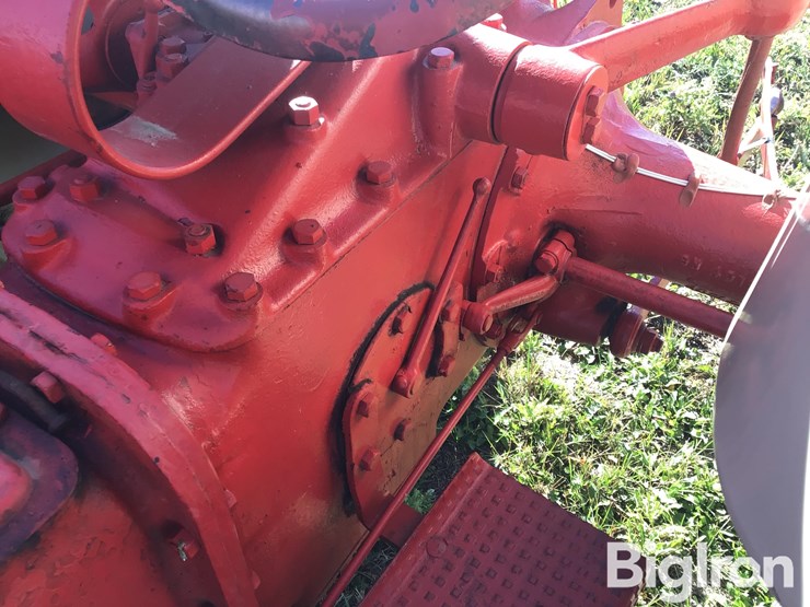 1946-ford-8n-image-14