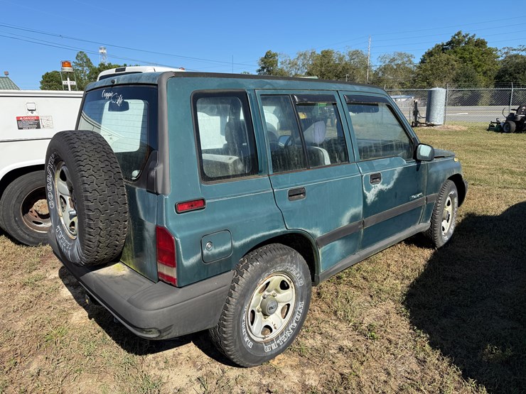 #37-•-#265-•-1996-geo-tracker-multipurpose-vehicle-(mpv)-image-10