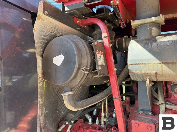 2013-new-holland-h8080-image-53