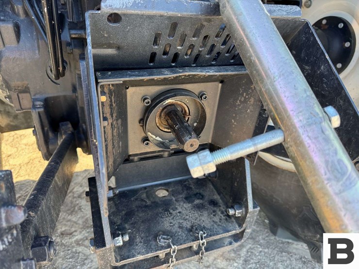 2014-new-holland-t4.105-image-28