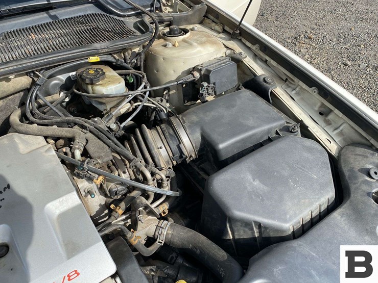 2000-cadillac-deville-sedan-image-29