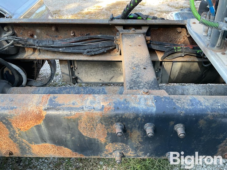 2006-peterbilt-379-image-12