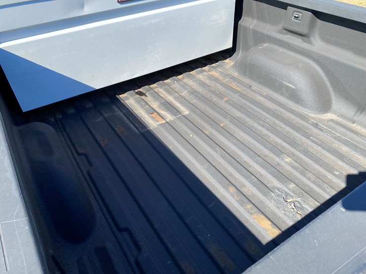 2014-chevrolet-silverado-image-8