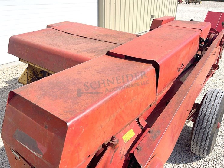 new-holland-275-image-15