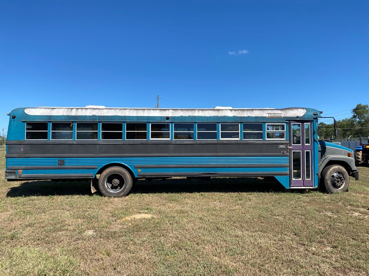 #20-•-#118-•-thomas-school-bus---rv-conversion-image-6