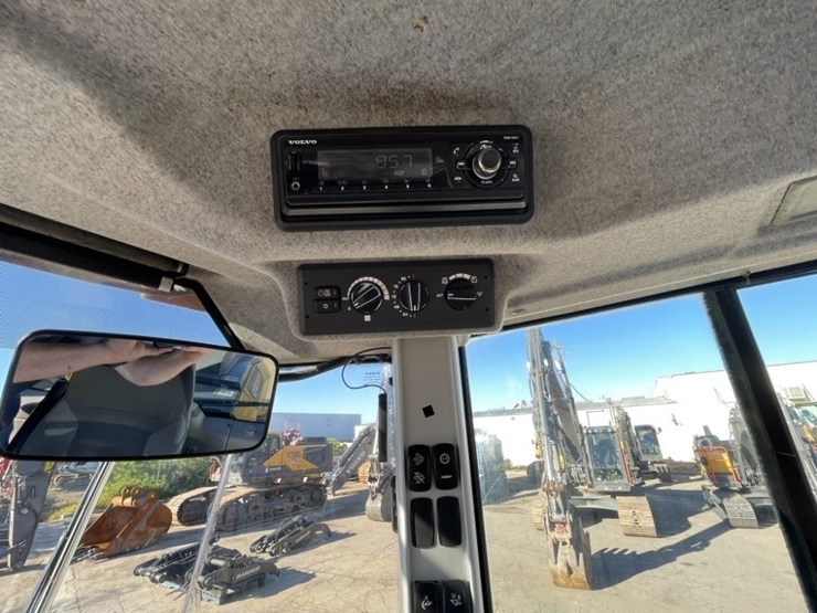 2020-volvo-l70h-image-25