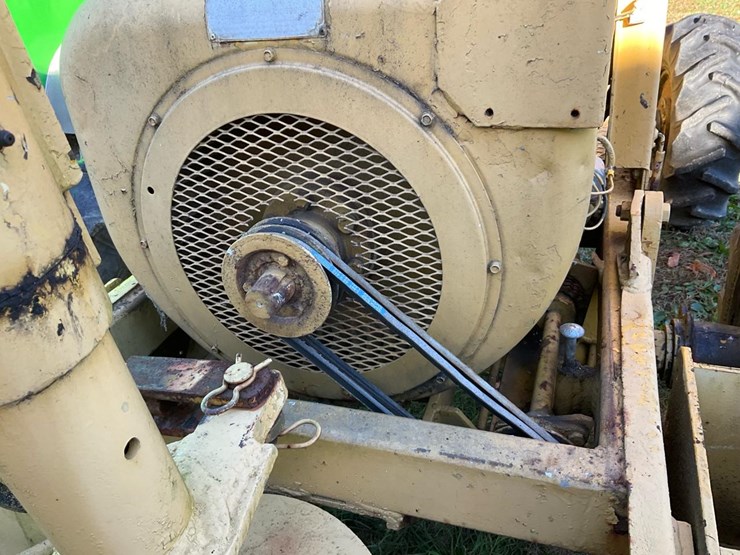 #1365-•-vermeer-m-460-ride-on-trencher-image-52