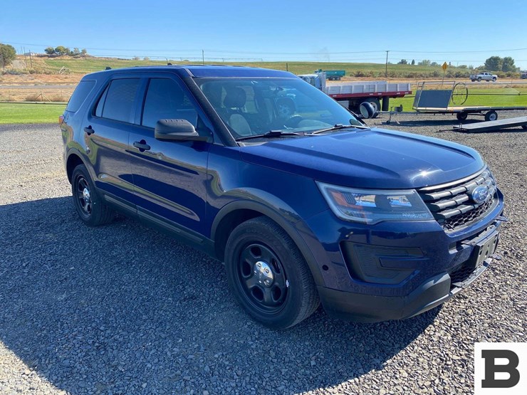2018-ford-explorer-image-7