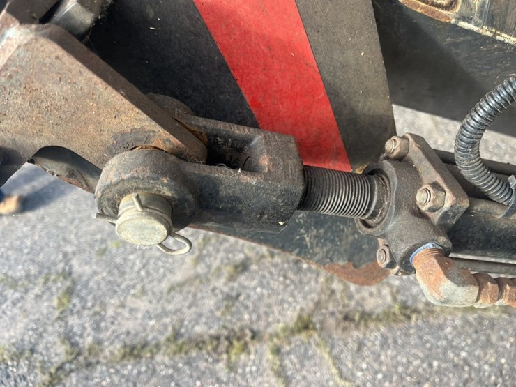 2011-international-7600-image-55